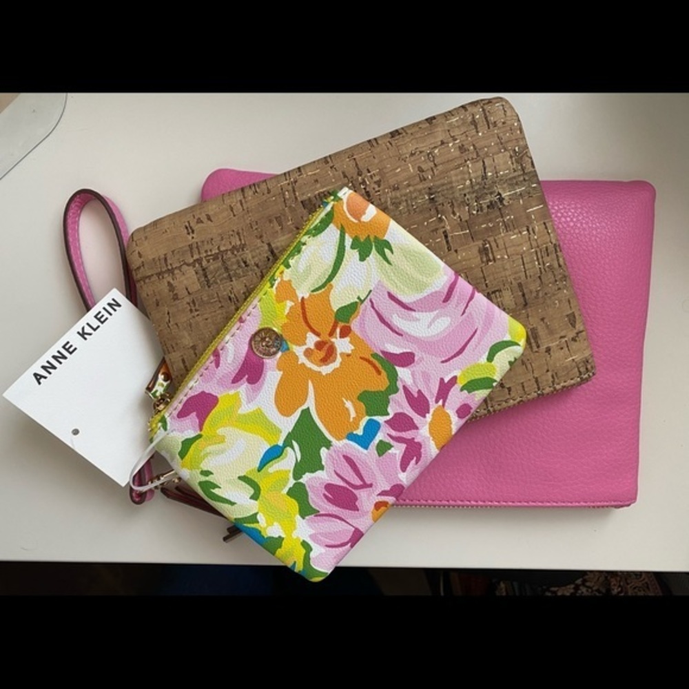 *NWT* set of 3 Anne Klein wristlets
